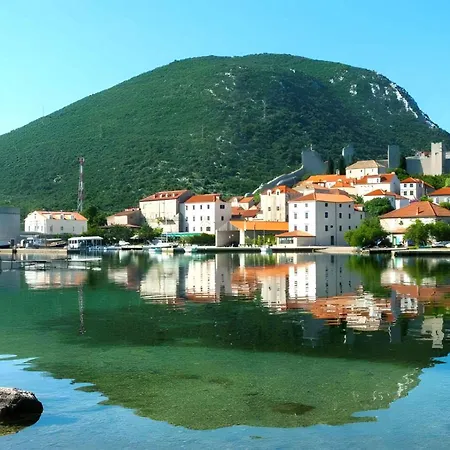 Near Walls Of Ston In Ferienhaus *